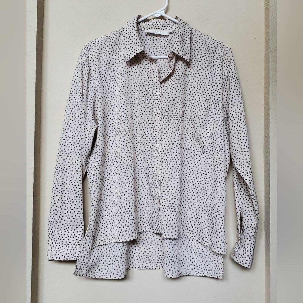 Astr The Label Cream and Olive Multi Dotted Casual Shirt.  Size Small